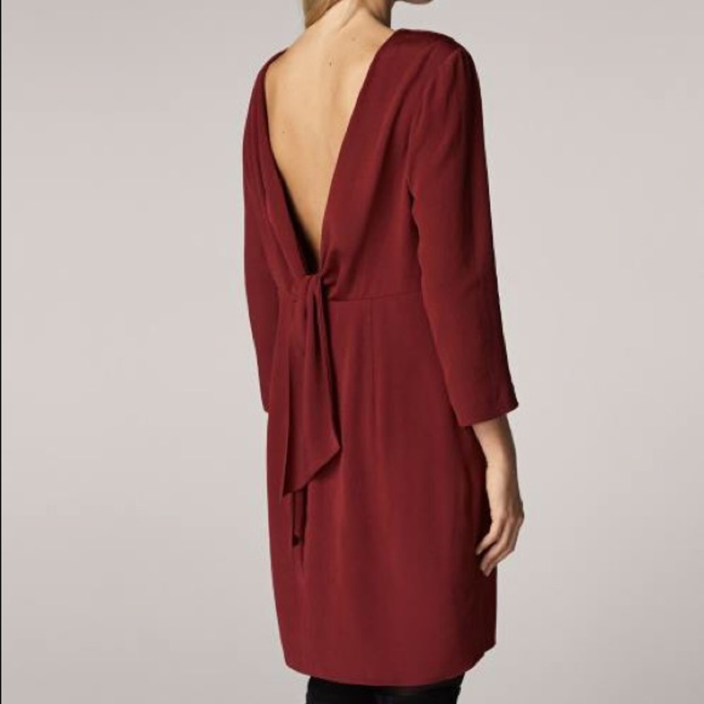 Massimo Dutti Red Burgundy Open Back Bow Crumpled Crepe Shift Dress Size 6